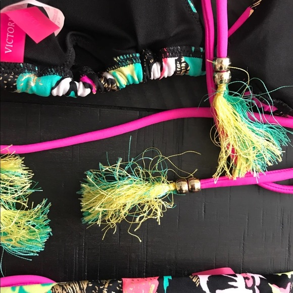 Victoria’s Secret 2 piece string bikini - Picture 3 of 4